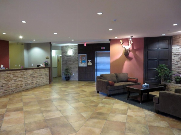 Sigma Inn & Suites Hudson's Hope image 6