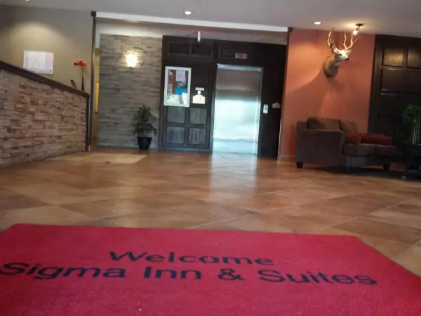 Sigma Inn & Suites Hudson's Hope Main image